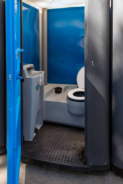 Best Best portable toilet rental  in Allouez, WI