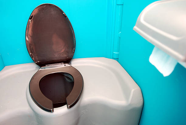 Best Affordable portable toilet rental  in Allouez, WI