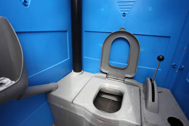 Best Porta potty delivery and setup  in Allouez, WI